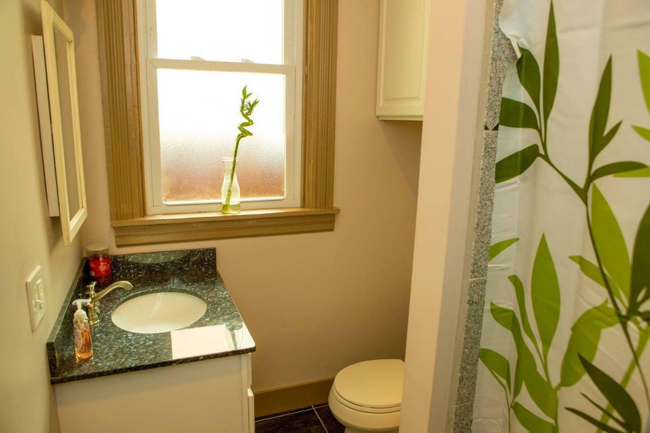 Cozy Hideaway In The Heart Of Lancaster Leilighet Eksteriør bilde